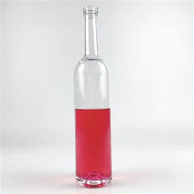 750 ml genomskinlig räfflad glasflaska